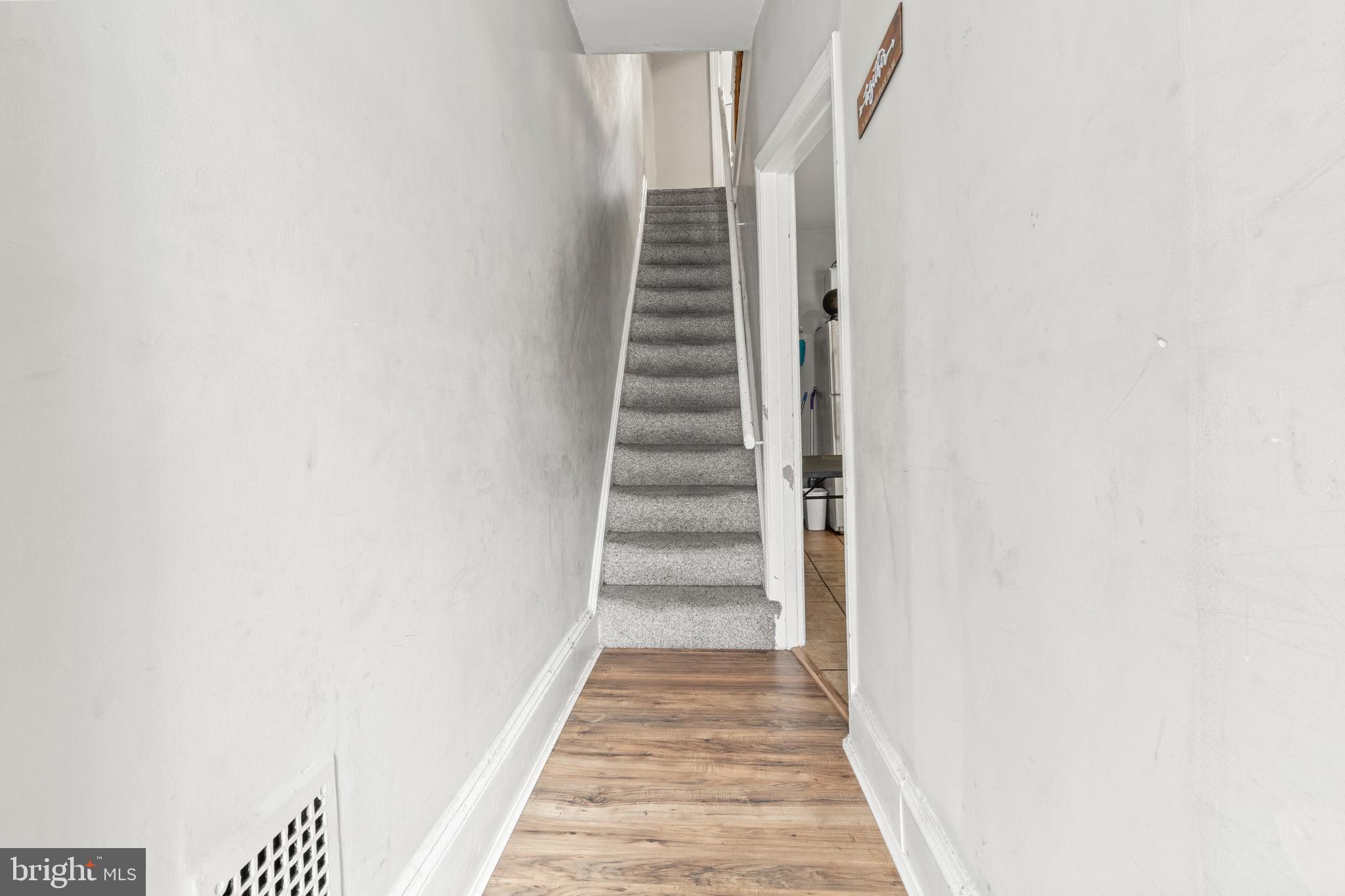 DICKINSON NARROWS - Residential