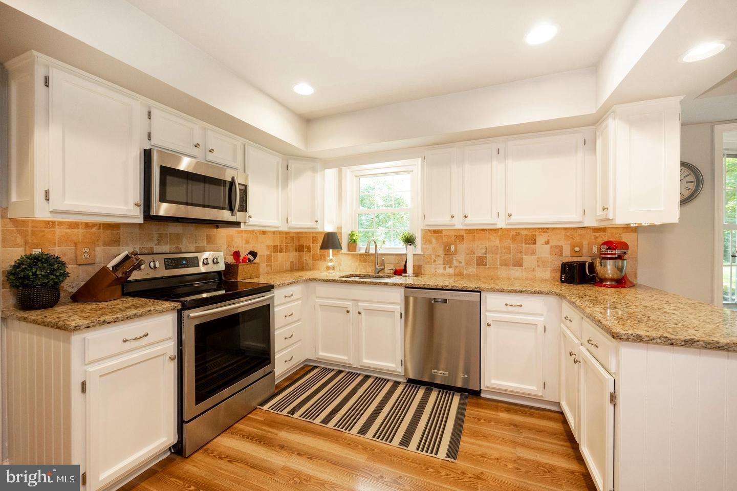 883 TWICKENSHAM COURT