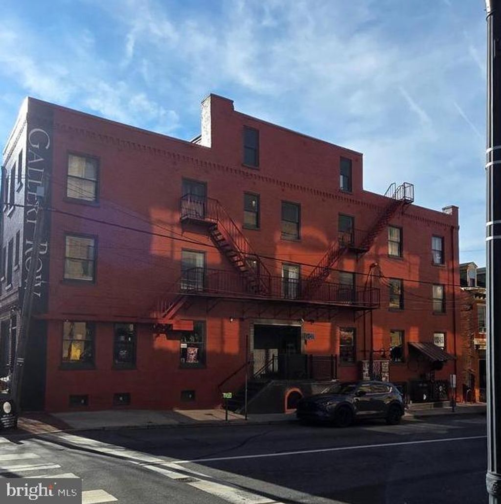 Photo of 104 W Chestnut Street, LANCASTER, PA 17603 (MLS # PALA2081564)