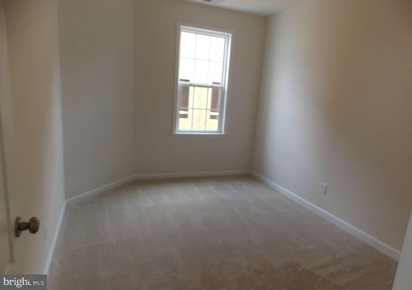 MERCER PARK CONDOMINIUM - Residential Lease