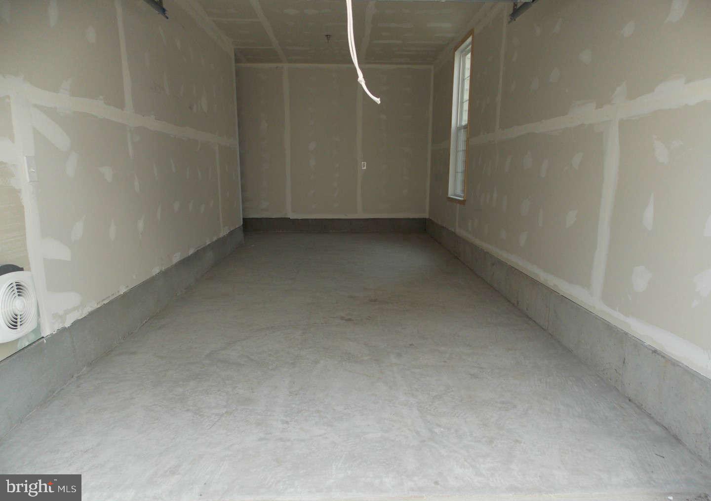 MERCER PARK CONDOMINIUM - Residential Lease