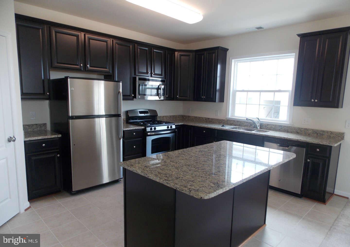 MERCER PARK CONDOMINIUM - Residential Lease