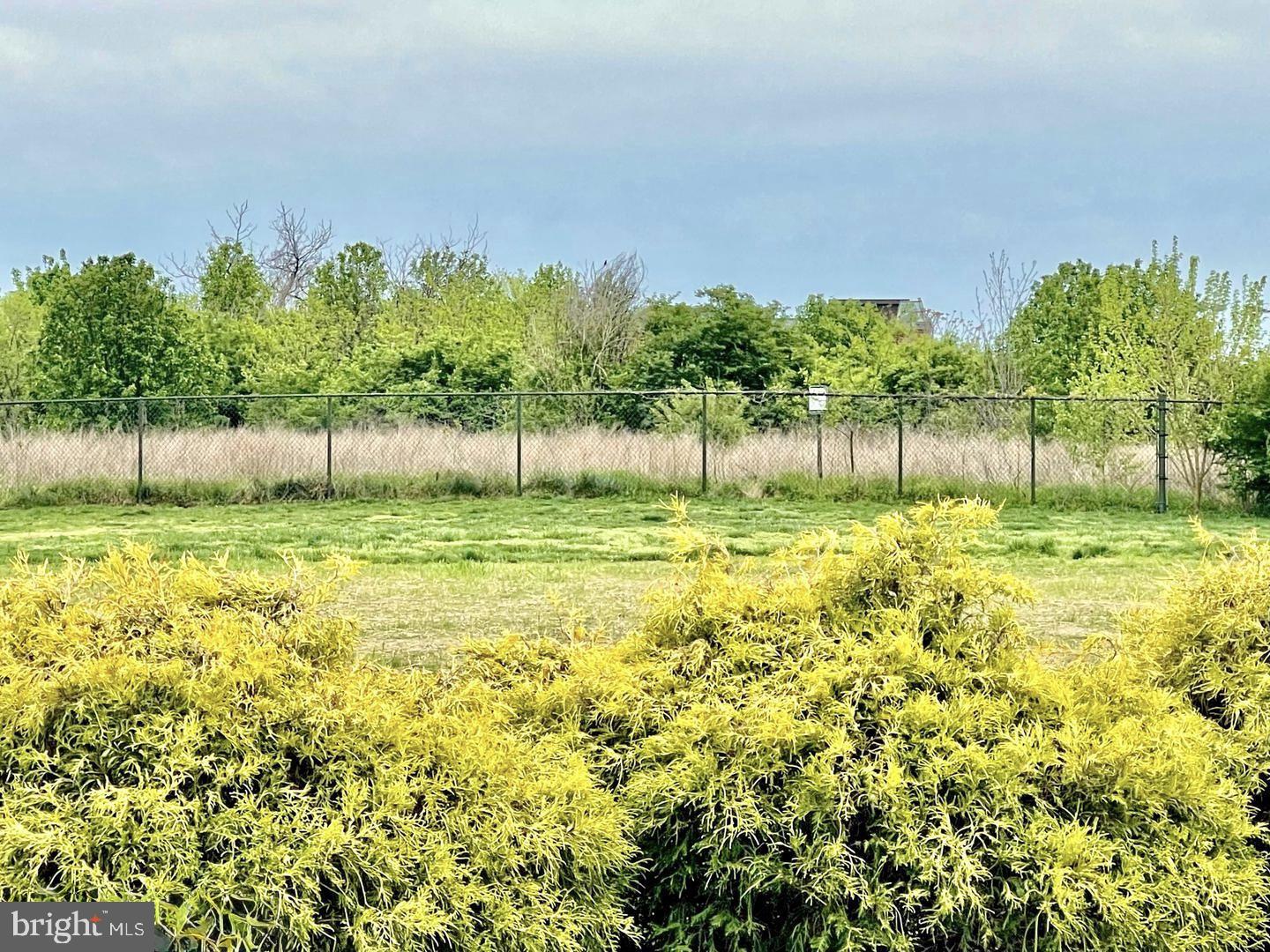 ECLIPSE ON CENTER PARK - Residential Lease