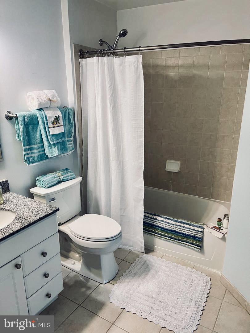 ECLIPSE ON CENTER PARK - Residential Lease