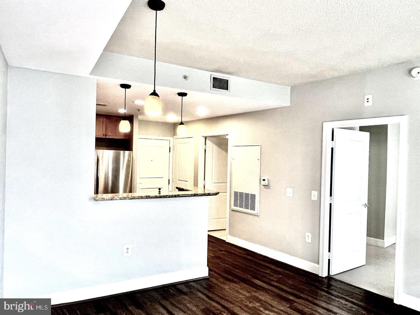 ECLIPSE ON CENTER PARK - Residential Lease