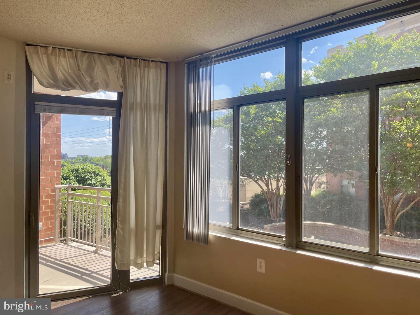 ECLIPSE ON CENTER PARK - Residential Lease