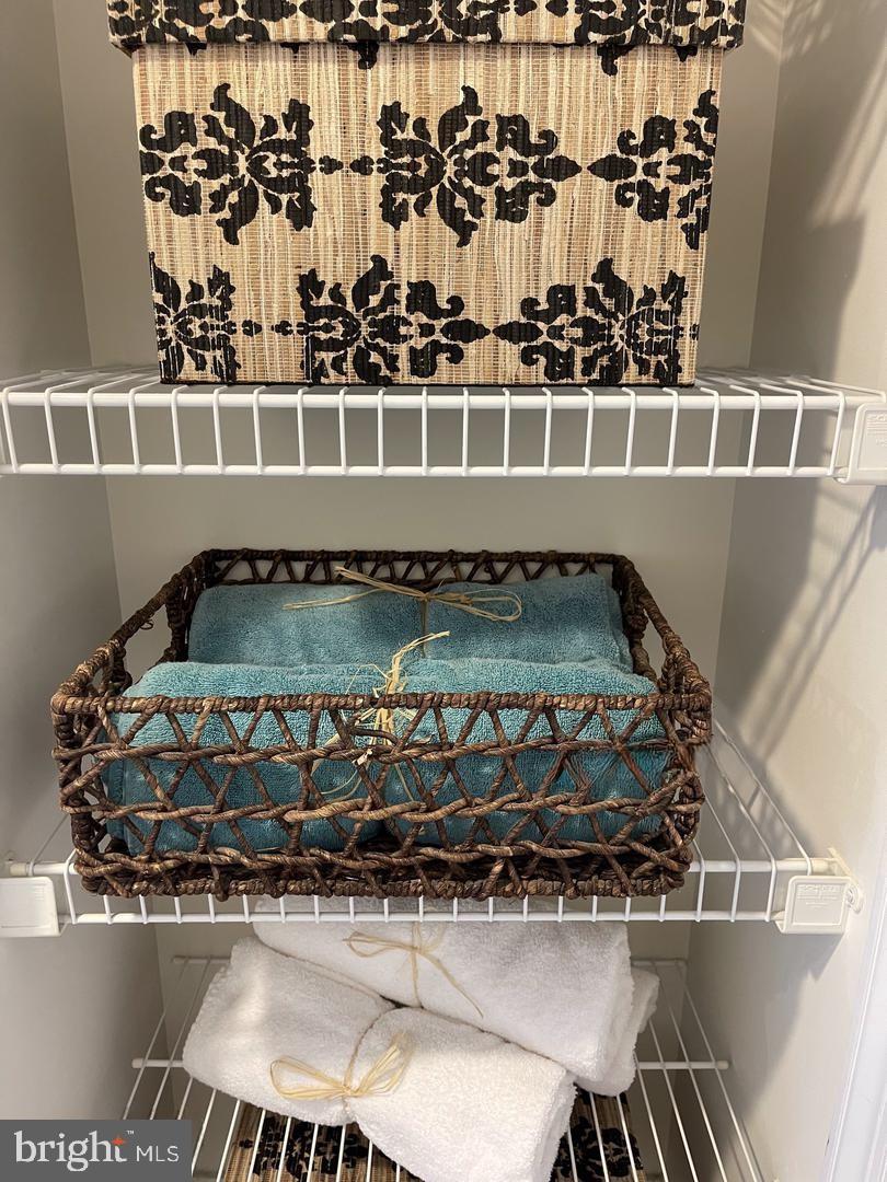 ECLIPSE ON CENTER PARK - Residential Lease