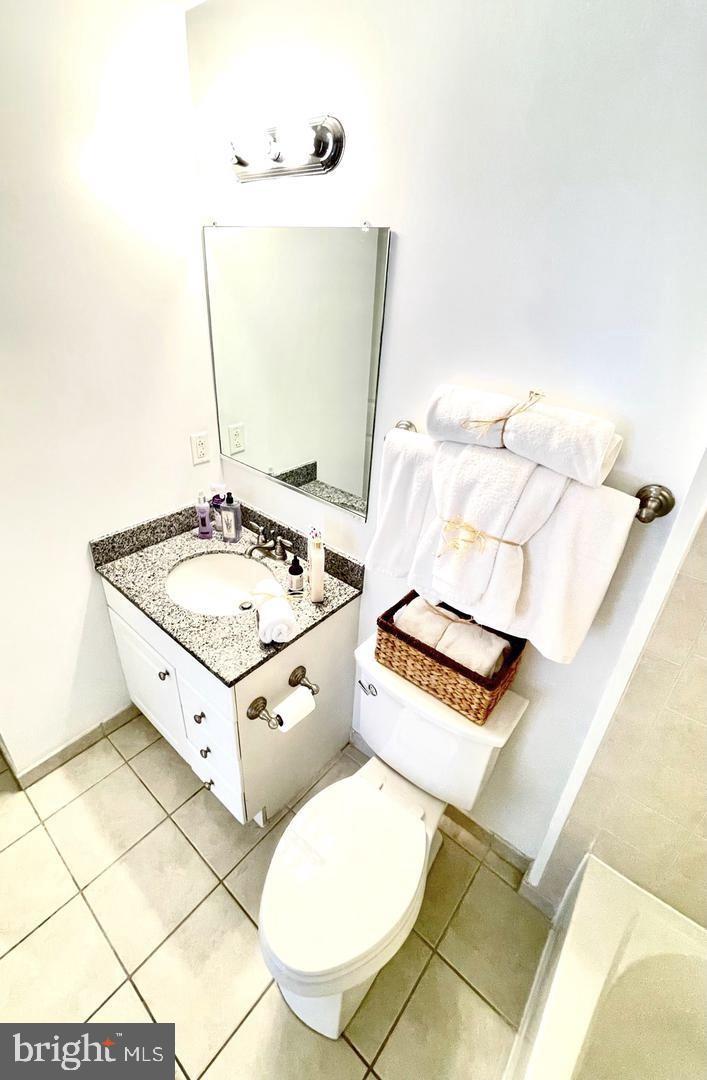 ECLIPSE ON CENTER PARK - Residential Lease