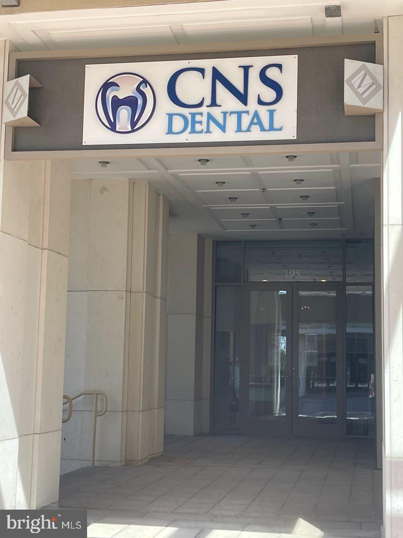 ECLIPSE ON CENTER PARK - Residential Lease