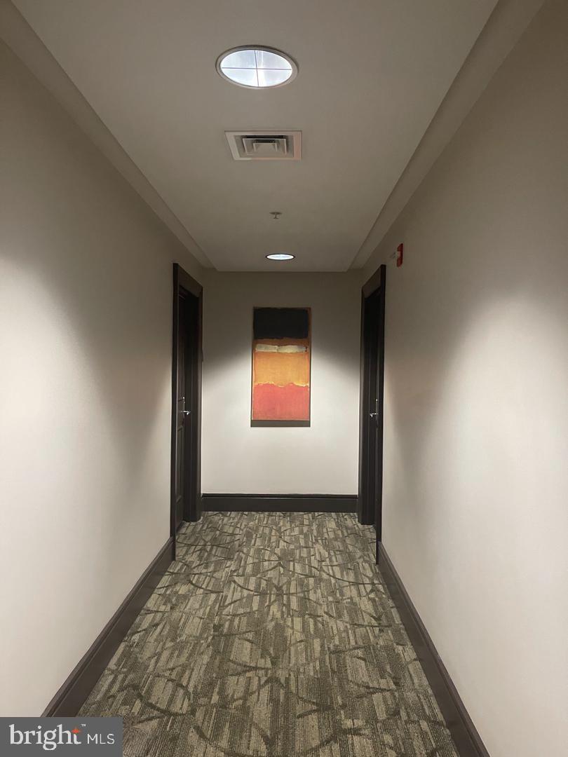 ECLIPSE ON CENTER PARK - Residential Lease