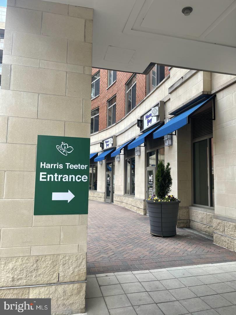 ECLIPSE ON CENTER PARK - Residential Lease