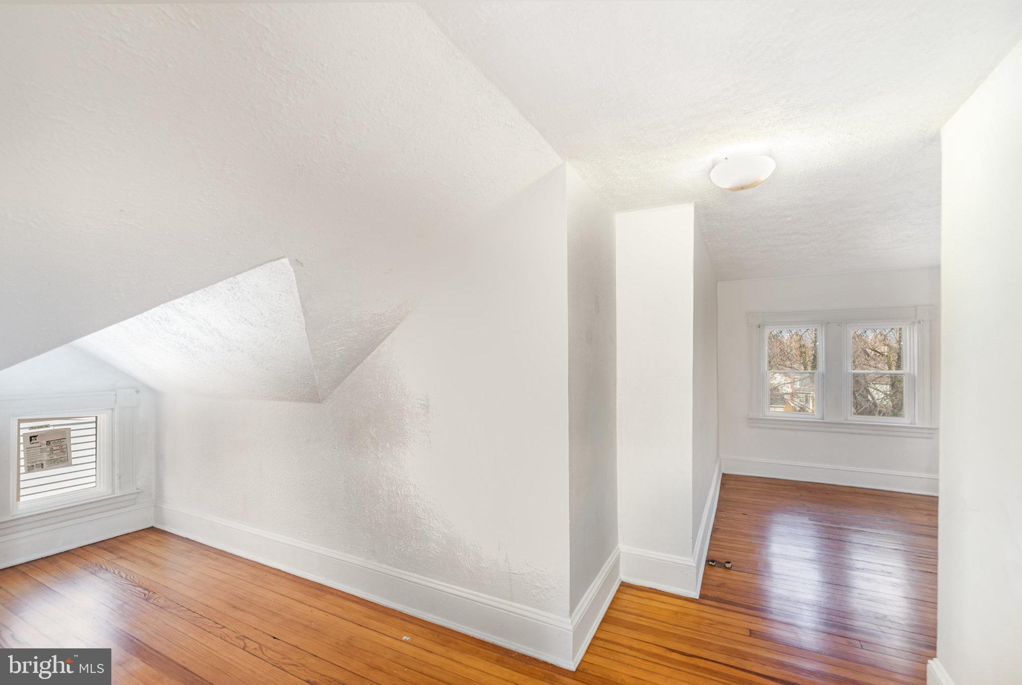 LINWOOD - Residential