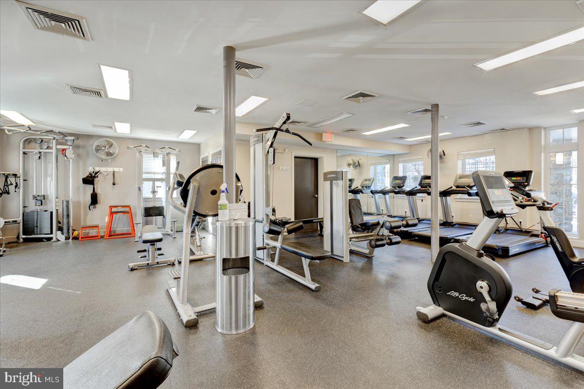 WEST VILLAGE OF SHIRLINGTON - Residential Lease