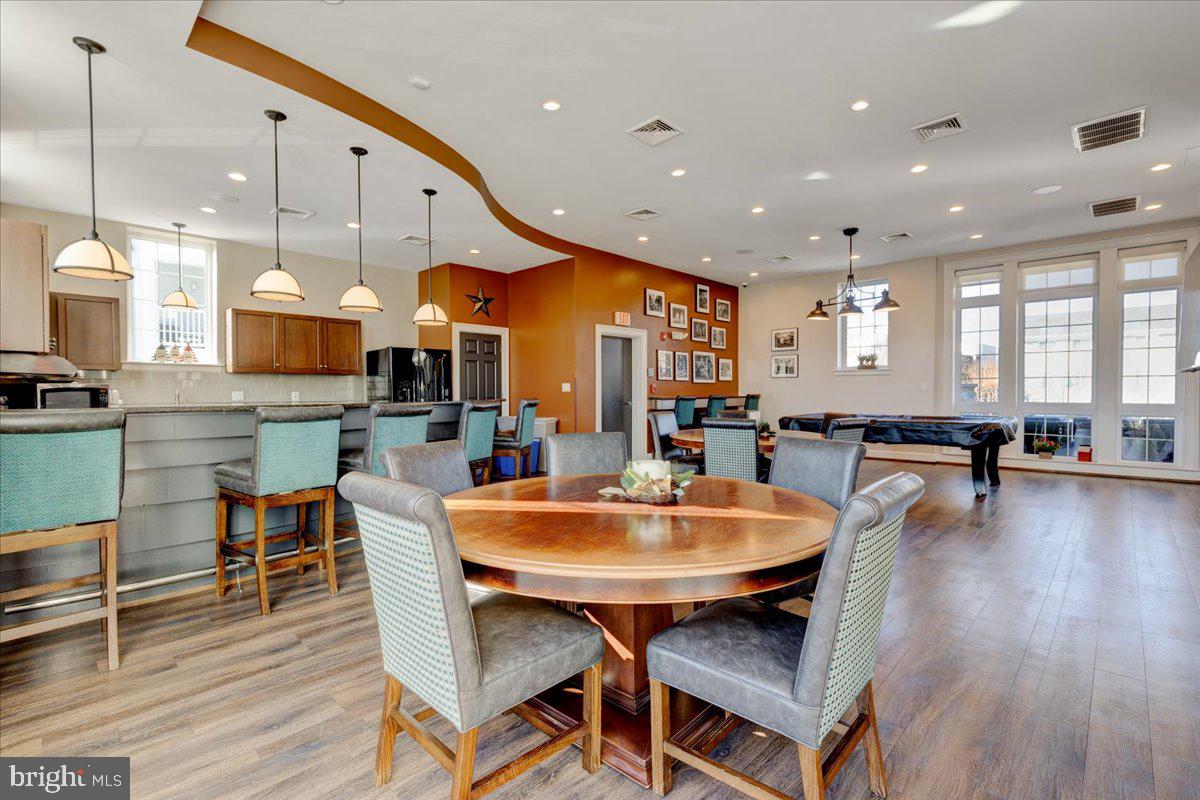 WEST VILLAGE OF SHIRLINGTON - Residential Lease