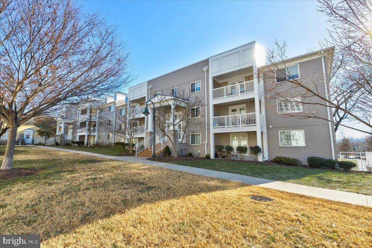 WEST VILLAGE OF SHIRLINGTON - Residential Lease