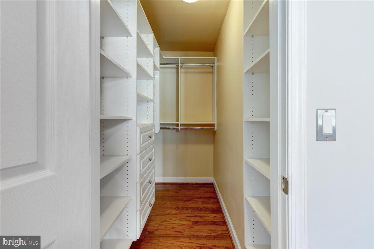 WEST VILLAGE OF SHIRLINGTON - Residential Lease