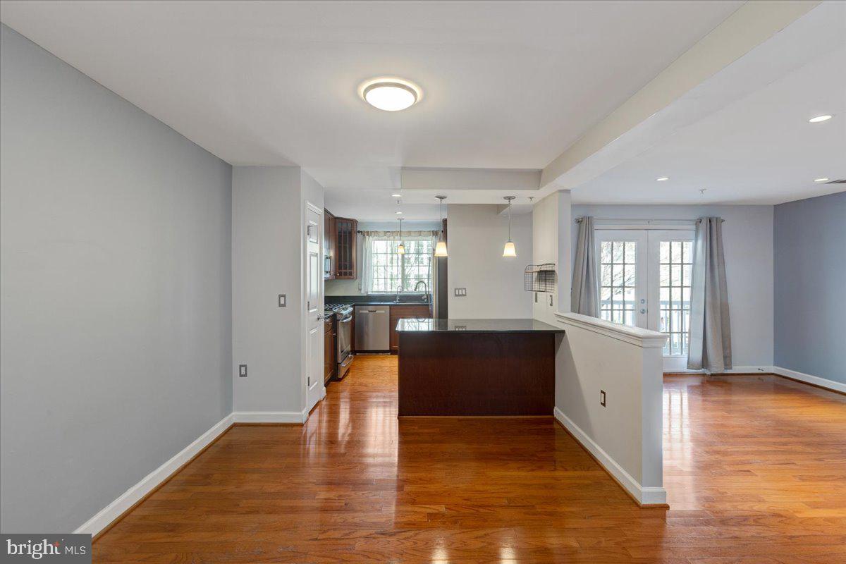 WEST VILLAGE OF SHIRLINGTON - Residential Lease