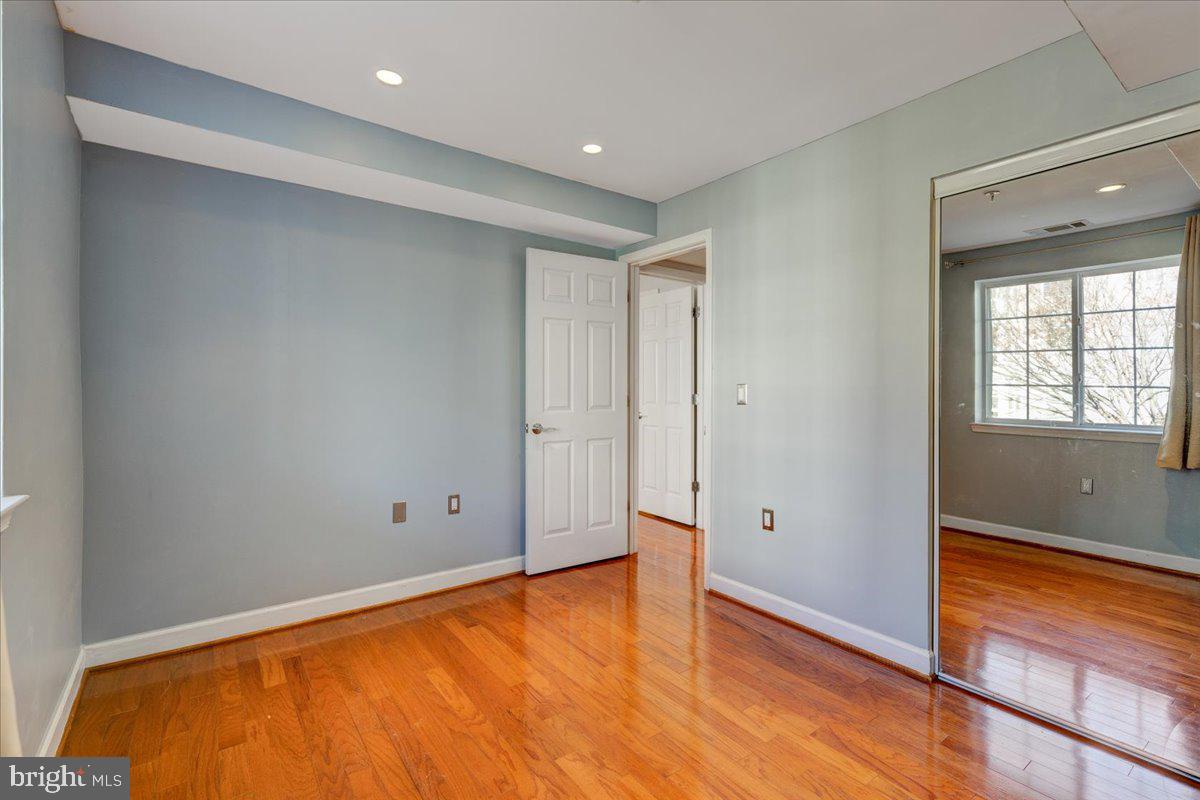 WEST VILLAGE OF SHIRLINGTON - Residential Lease