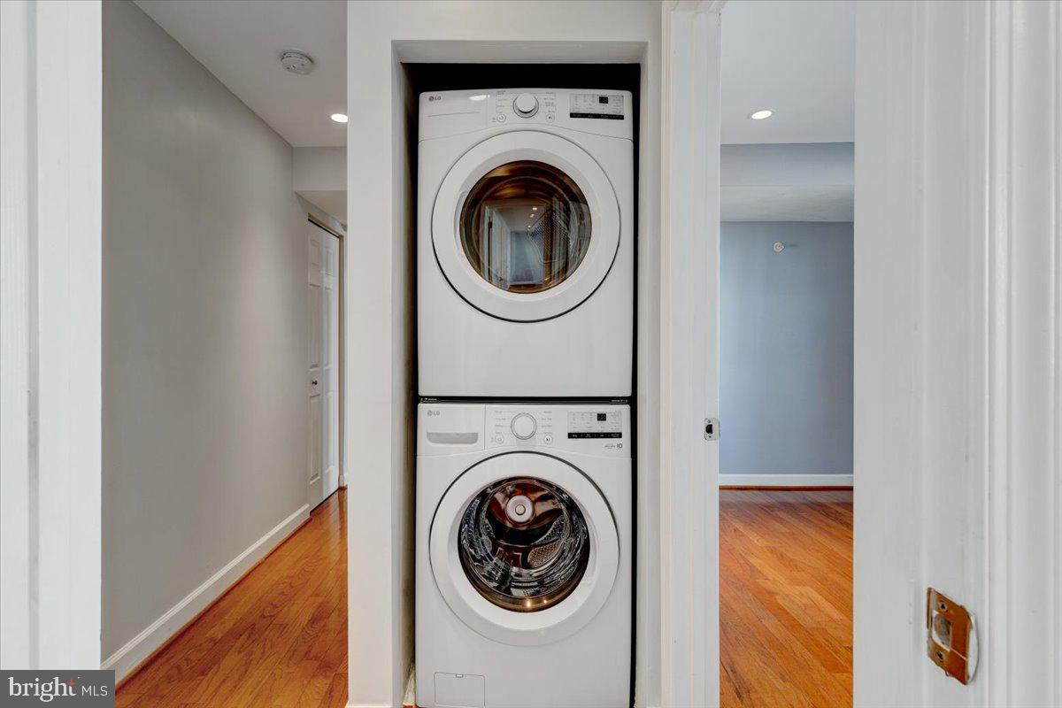 WEST VILLAGE OF SHIRLINGTON - Residential Lease