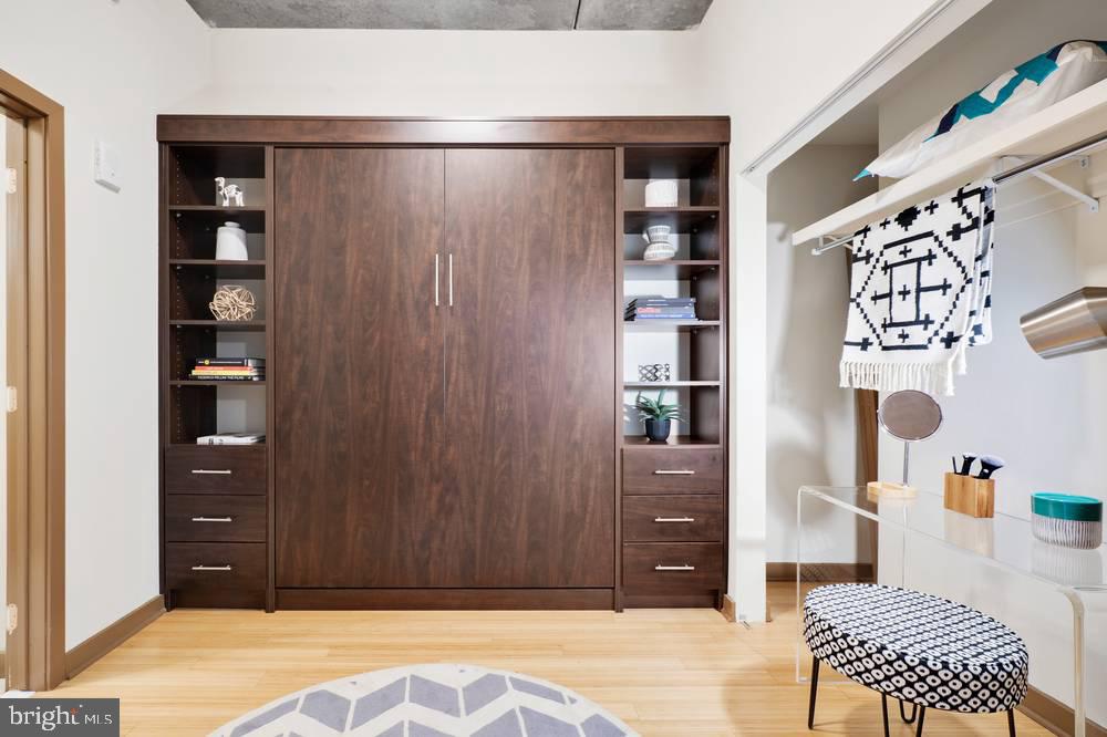 LOGAN SQUARE - Residential Lease