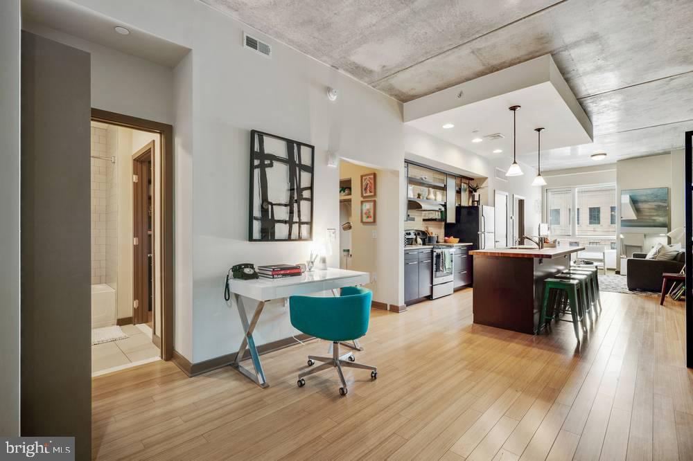 LOGAN SQUARE - Residential Lease