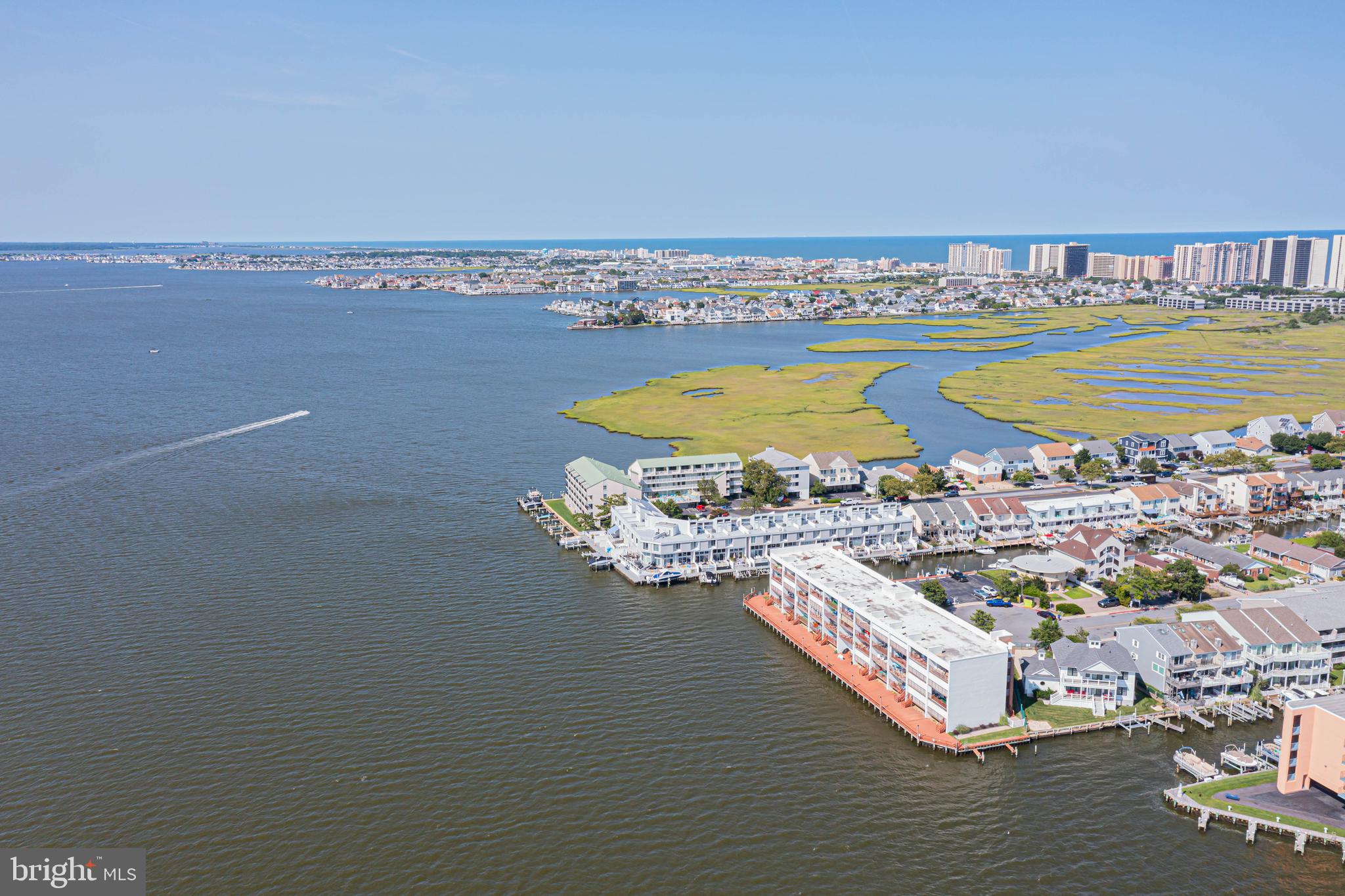 BAYSIDE KEYS - Residential