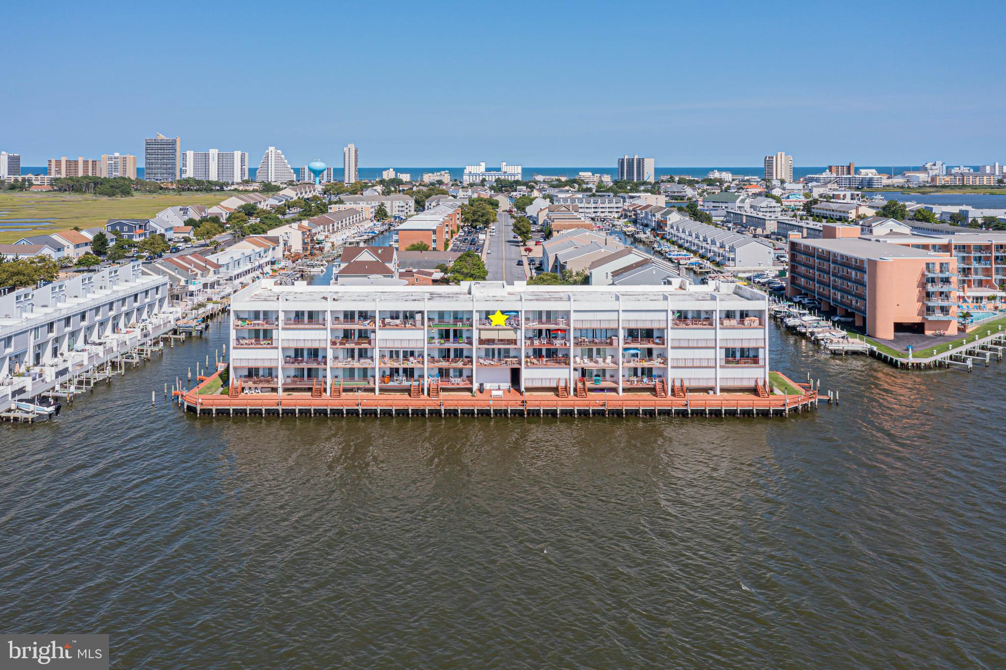 745 MOORING ROAD 406