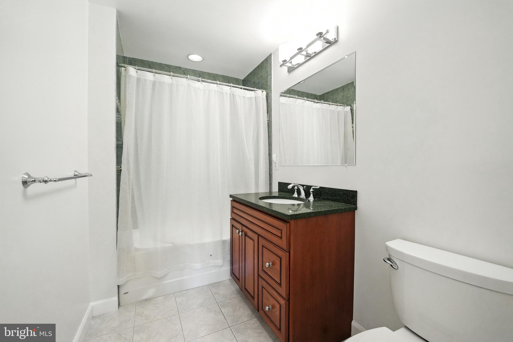 FOREST HILLS - Residential