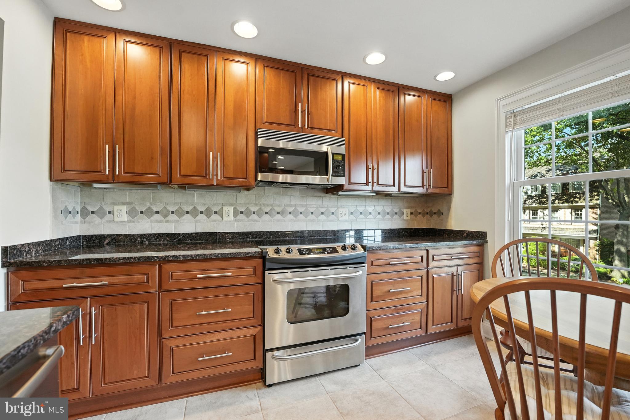 FOREST HILLS - Residential