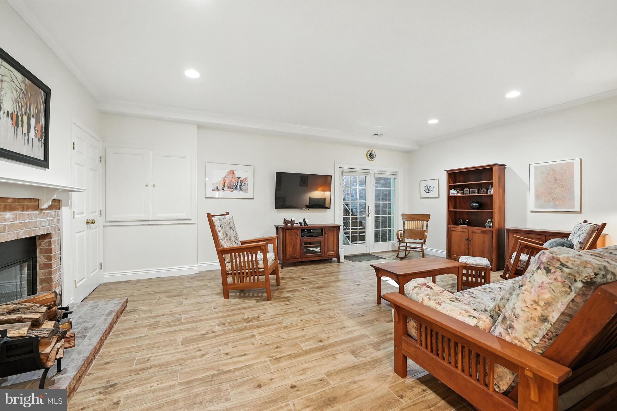 FOREST HILLS - Residential