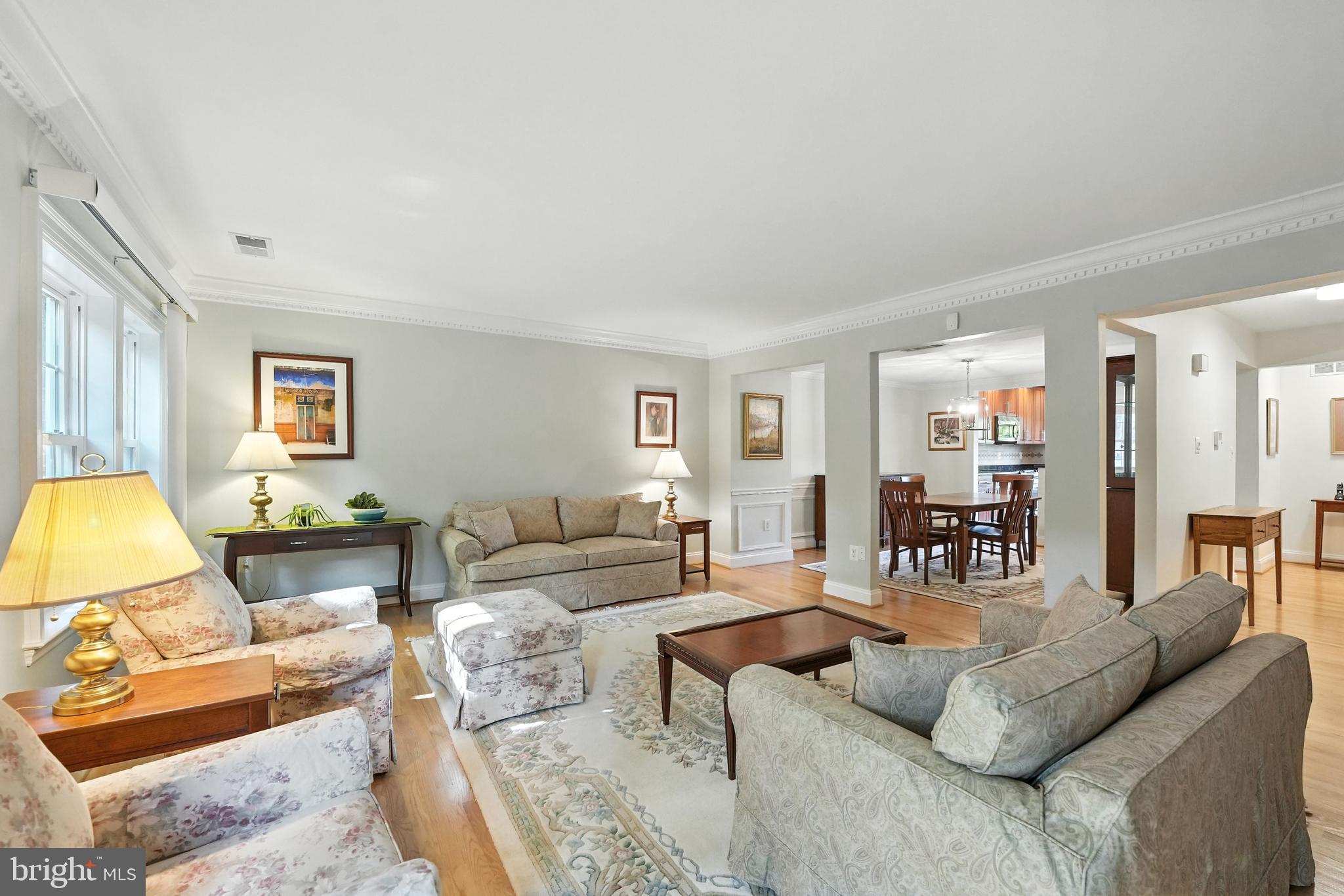 FOREST HILLS - Residential