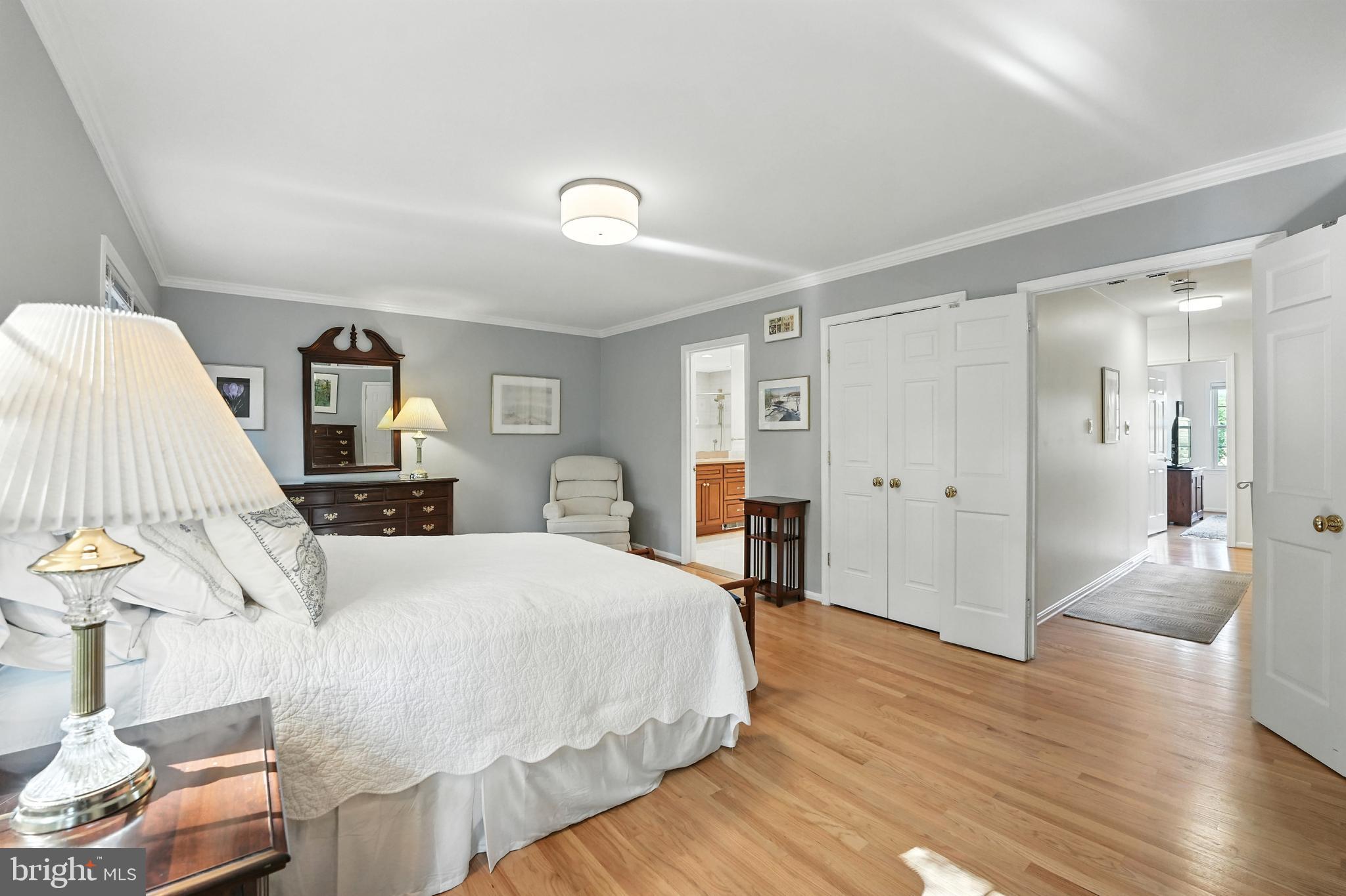 FOREST HILLS - Residential