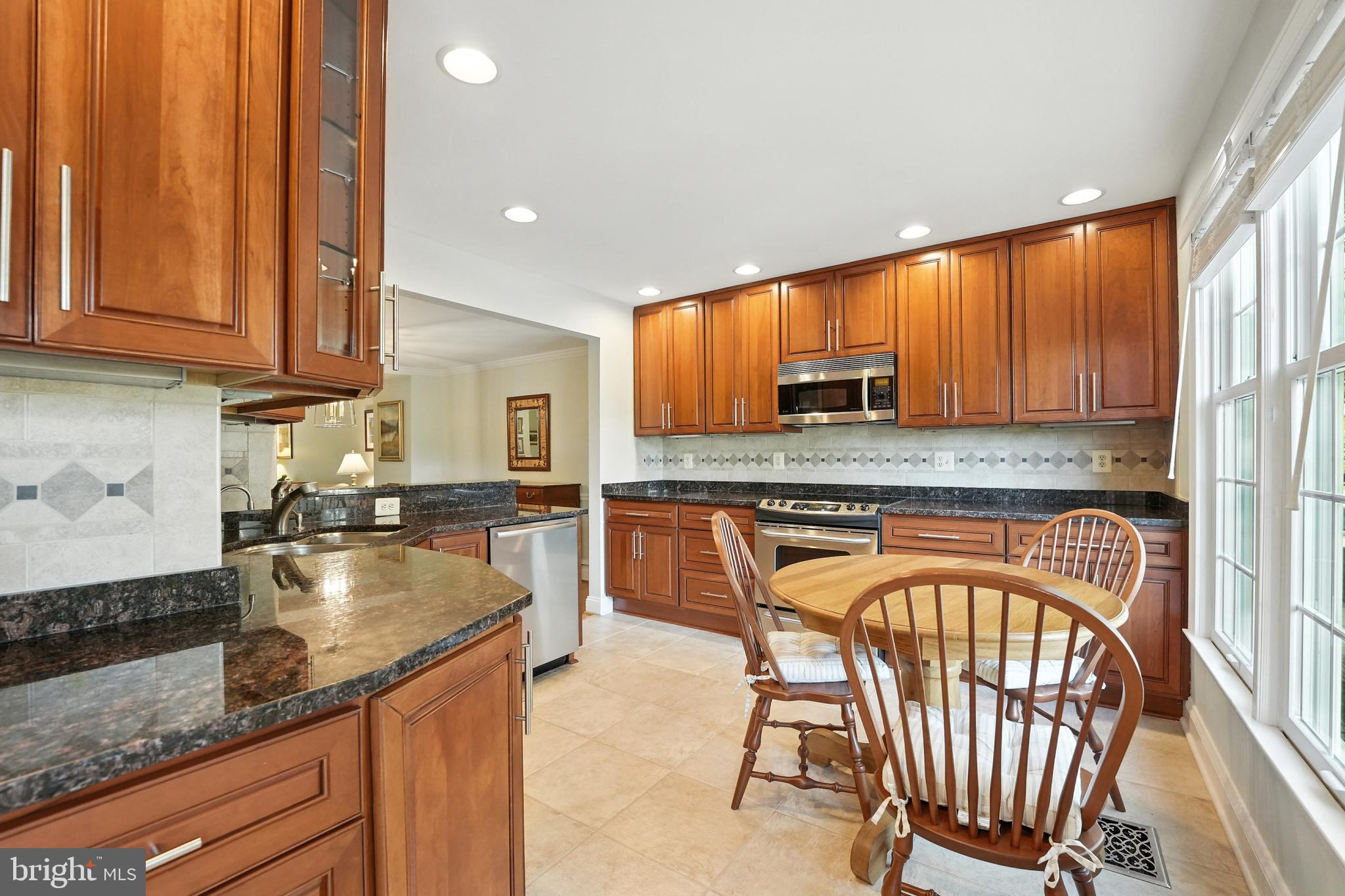 FOREST HILLS - Residential