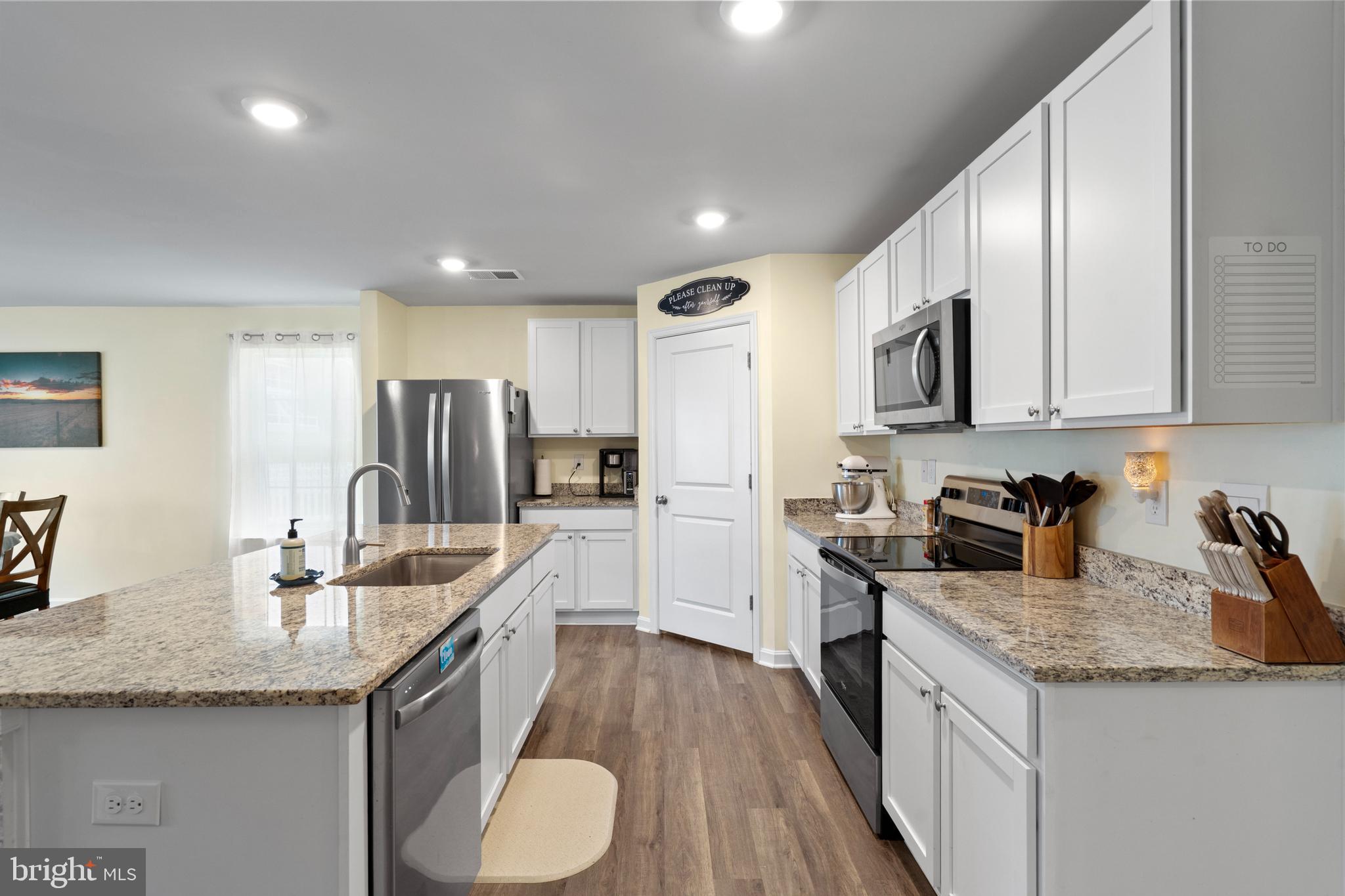 RED HILL - Residential