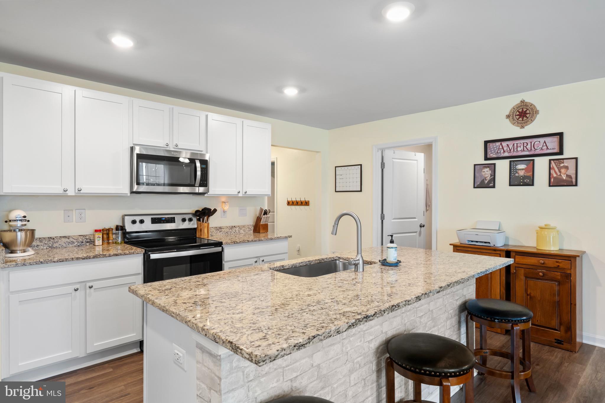 RED HILL - Residential