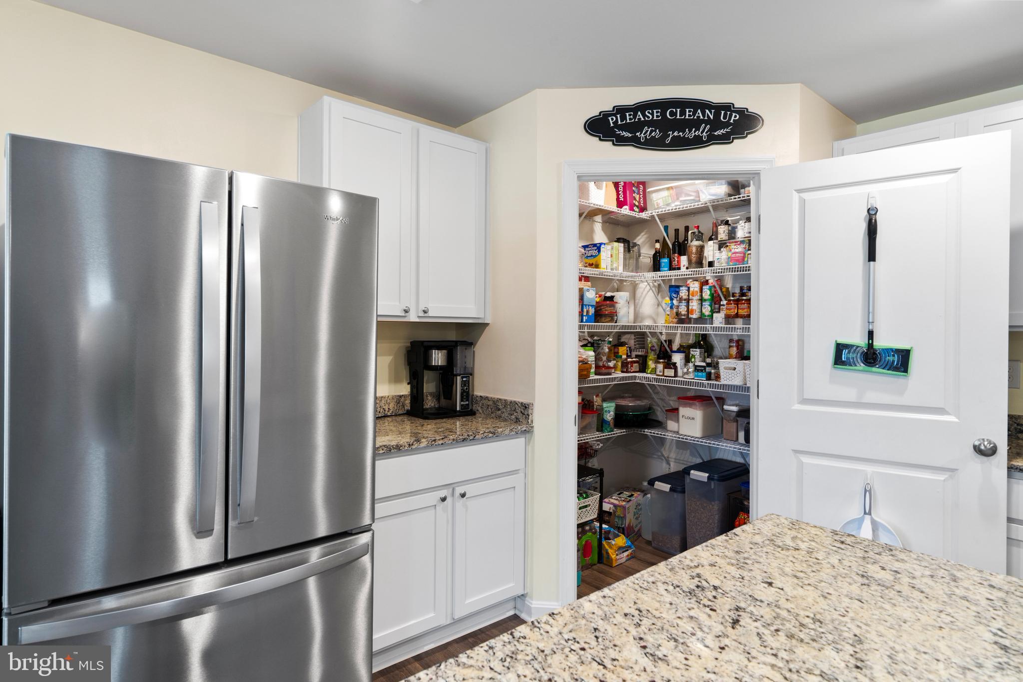 RED HILL - Residential