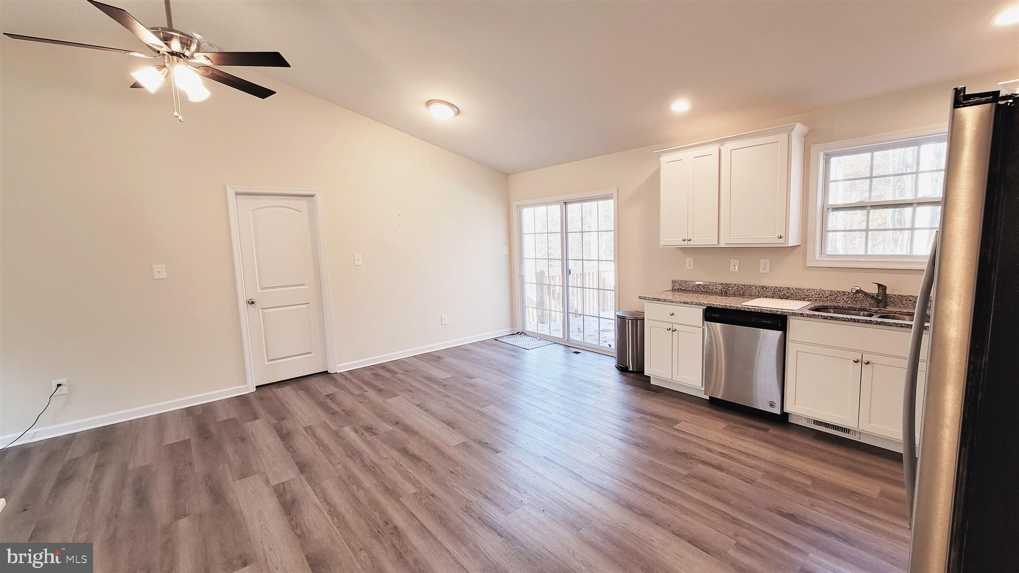 RIVER VIEW PARK - Residential