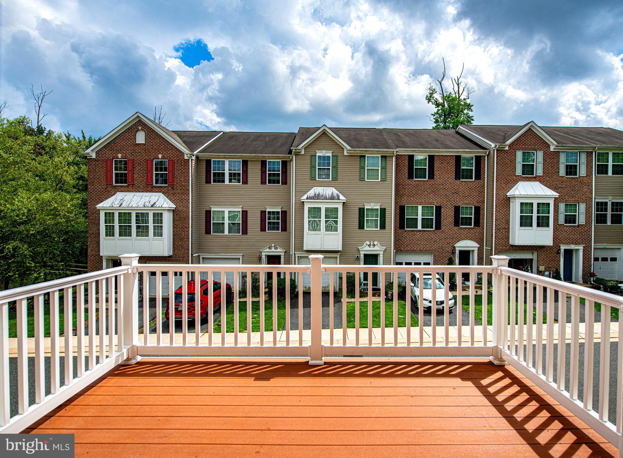 403 TRAIN COURT 4