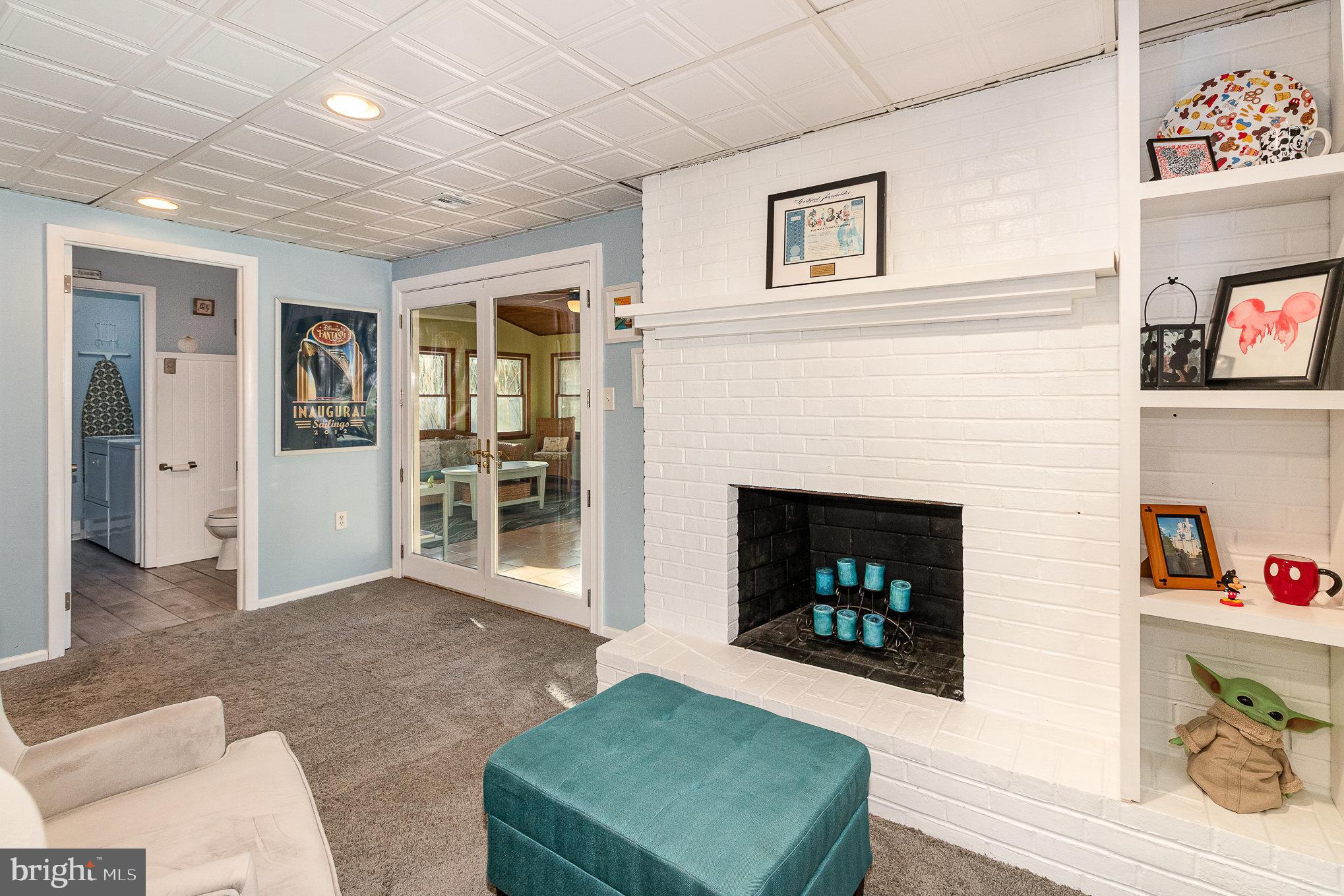 MT ALLEN HEIGHTS - Residential