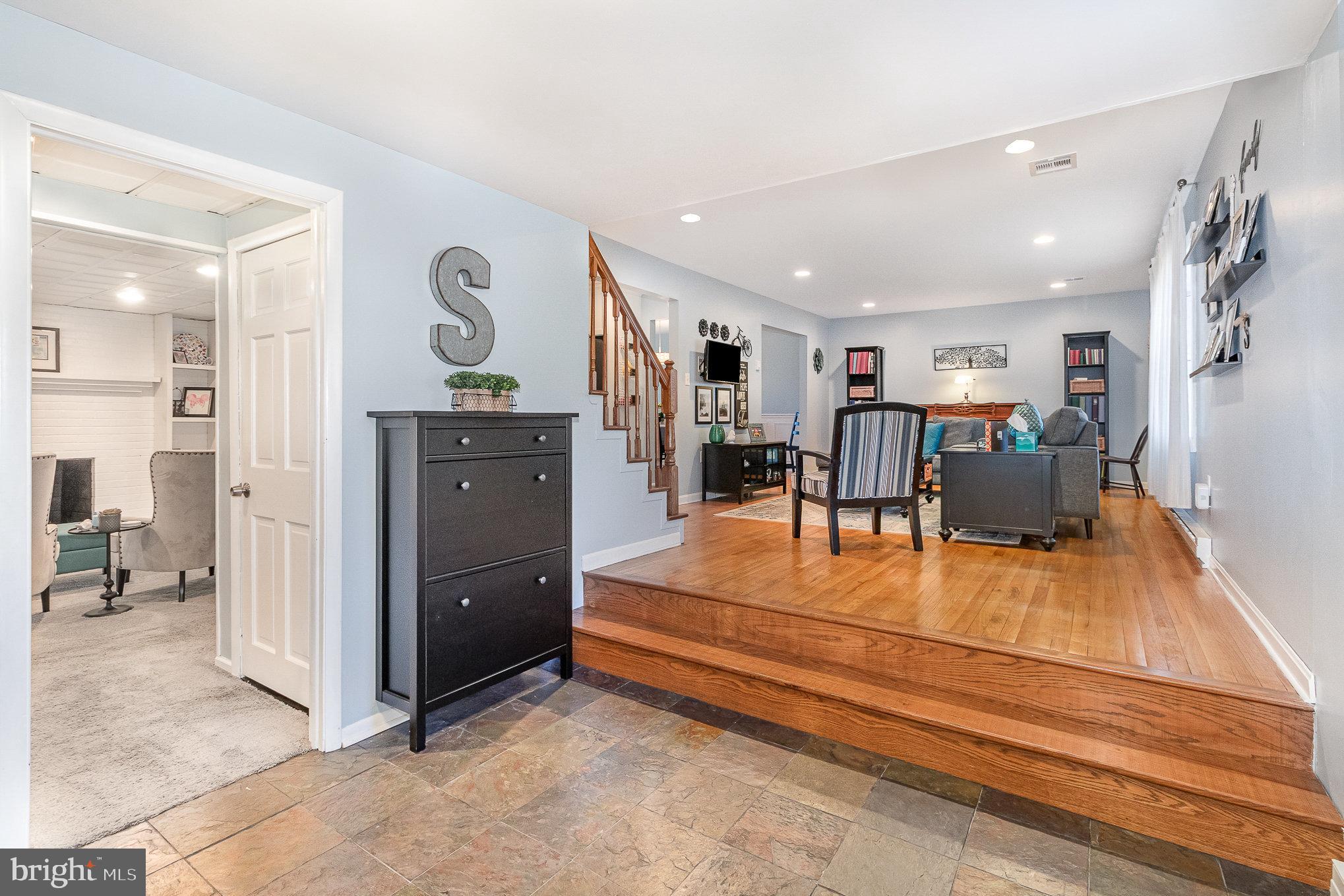 MT ALLEN HEIGHTS - Residential