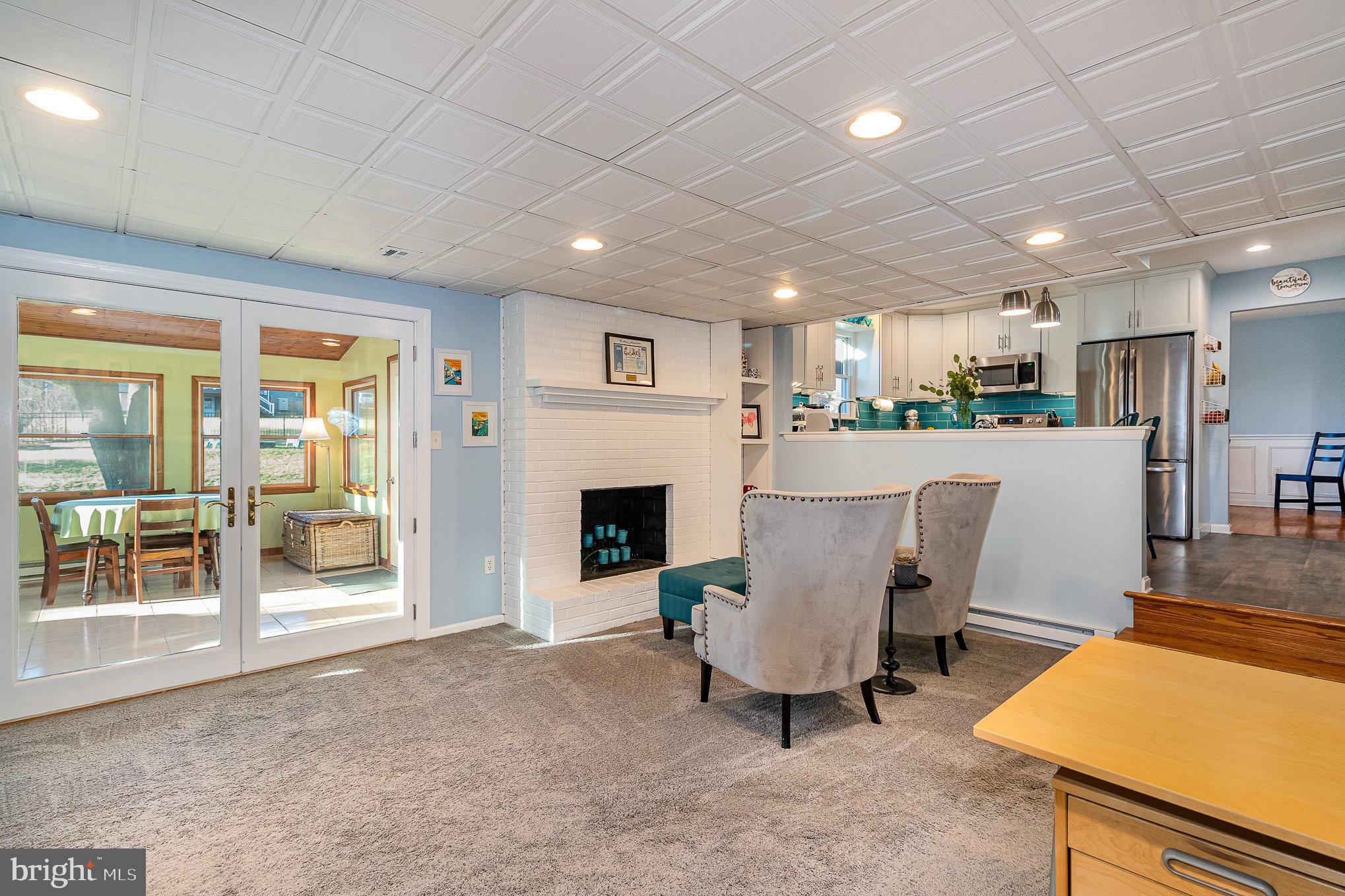 MT ALLEN HEIGHTS - Residential