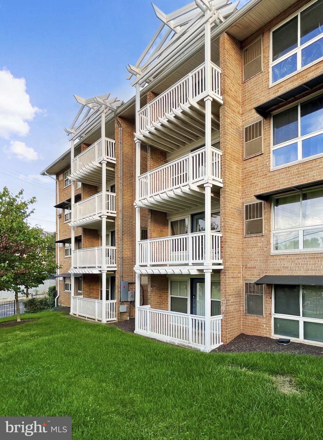 2607 DOUGLASS ROAD SE 402