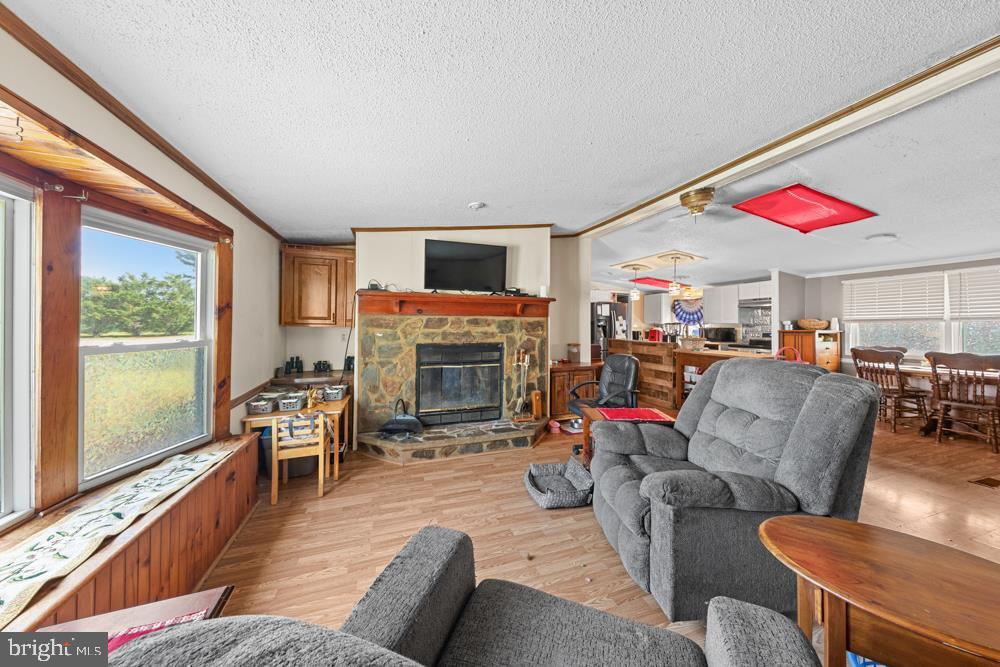23297 ARUNDEL COURT