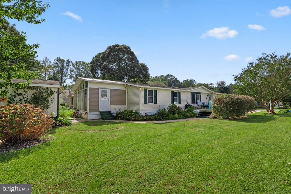 23297 ARUNDEL COURT