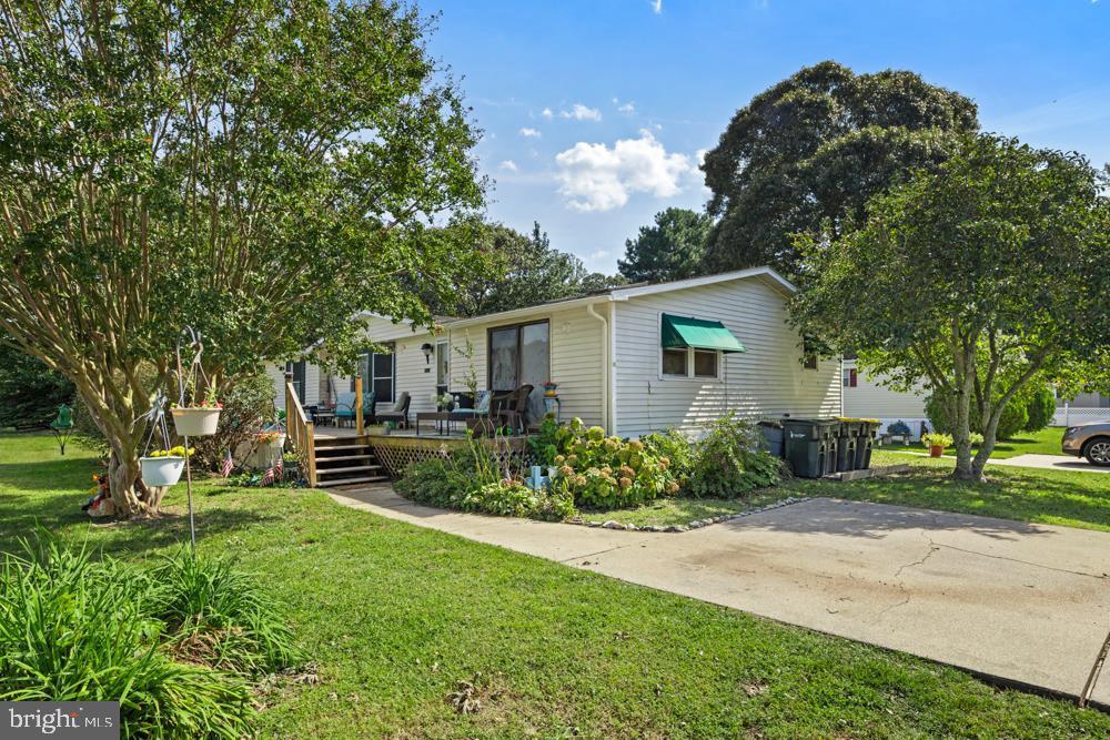 23297 ARUNDEL COURT