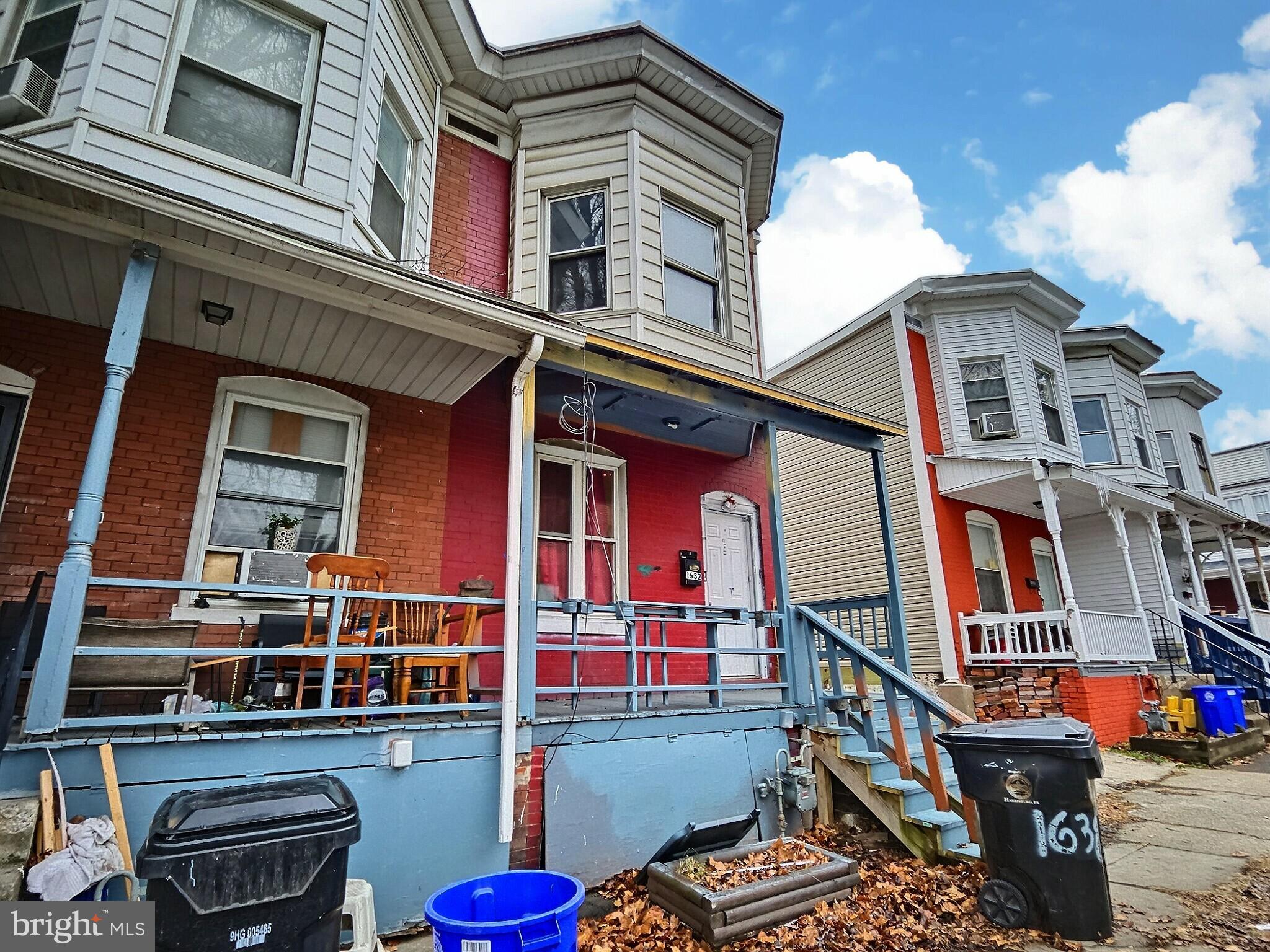 1632 CATHERINE STREET