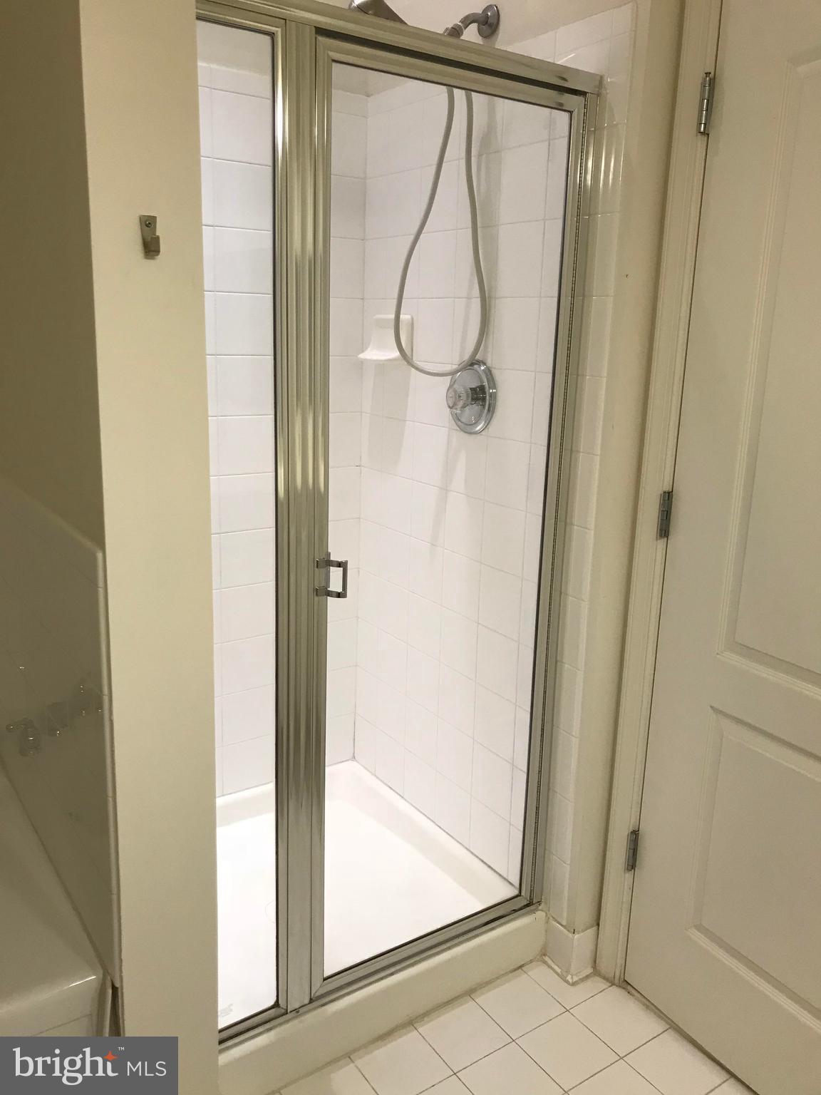 FORTNIGHTLY SQUARE - Residential Lease