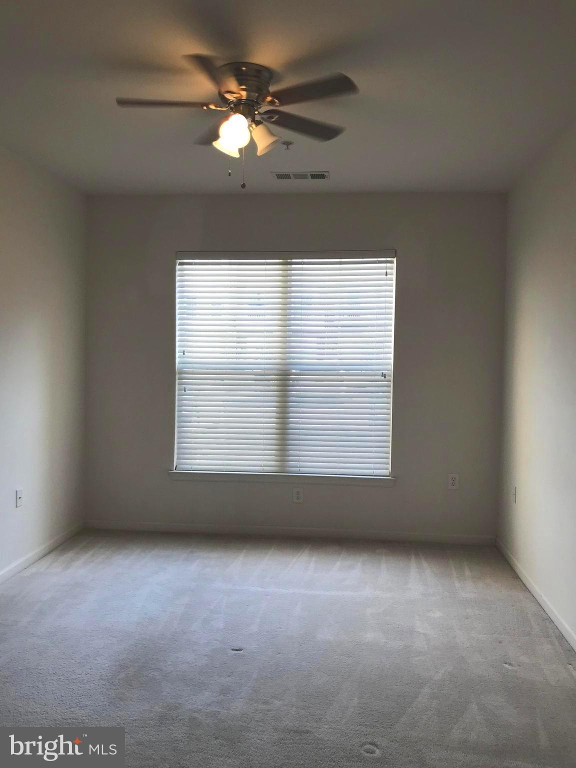 FORTNIGHTLY SQUARE - Residential Lease