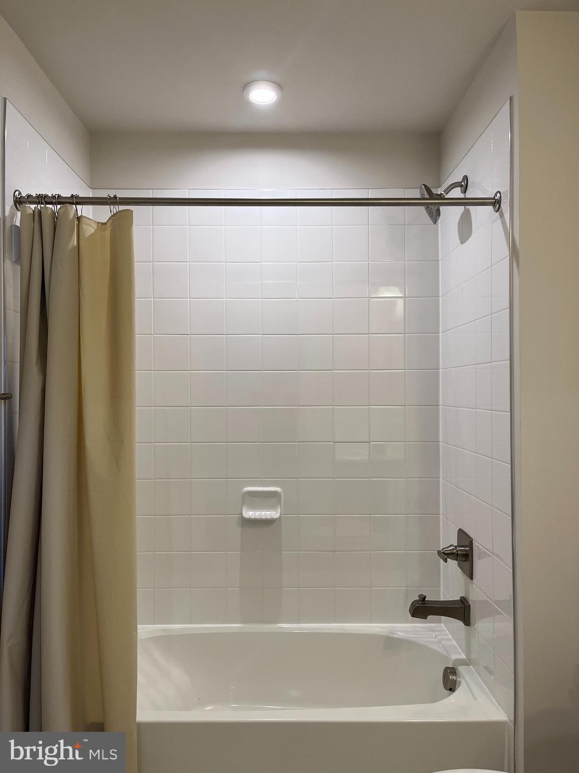 CARDINAL POINTE - Residential Lease