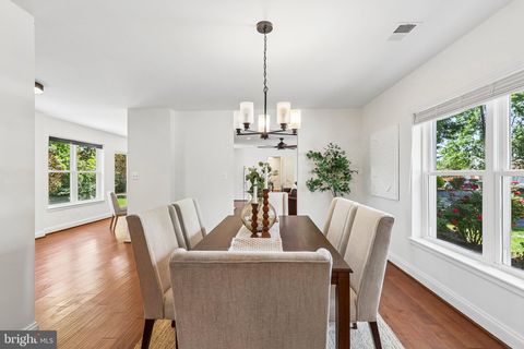 Tiny photo for 201 Longview Drive, ALEXANDRIA, VA 22314 (MLS # VAAX2060370)